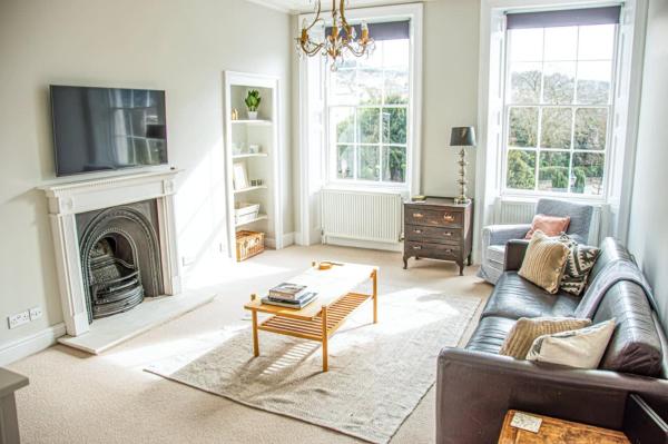 Beautiful Georgian One Bedroom Apartment, Bath