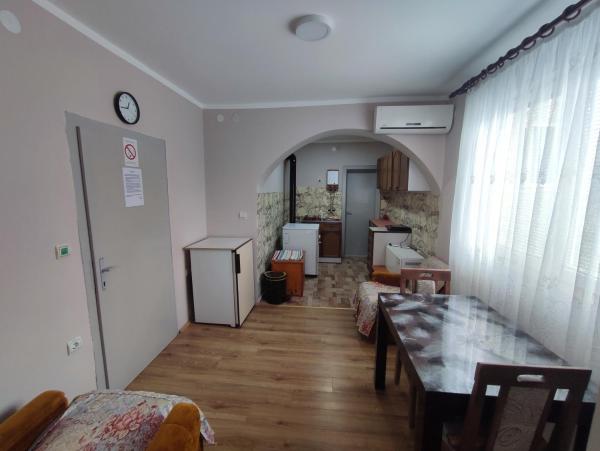 La photo montre l'objet Apartman Kristina Ribarska banja situé dans la ville de Gredetin.
