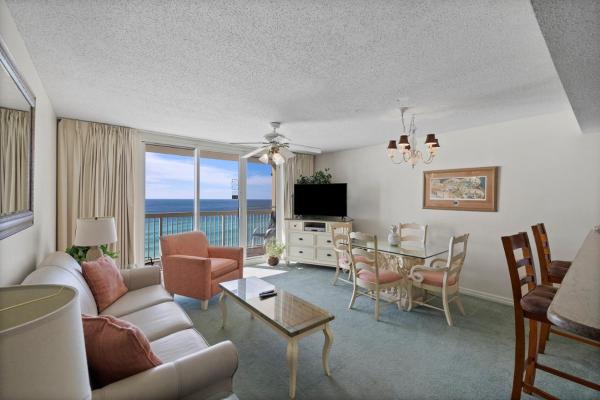 A la foto es mostra l'objecte Pelican Beach 1008 by Pelican Beach Management situat a la ciutat de Destin.