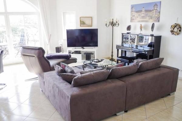 A la foto es mostra l'objecte Penthouse App11 - Strandpromenade Meerblick, Infrarotsauna, Strandkorb saisonal situat a la ciutat de Binz.