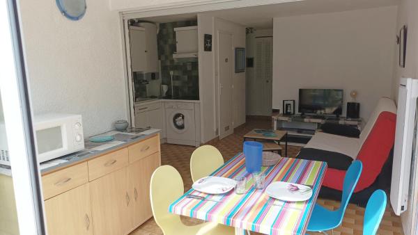 Lara 6 - Grand T2 Terrasse Loggia - Wc Indép - Parking - Quartier Calme Entre Centre-port Et îLe Des Loisirs Plage Richelieu - Marseillan
