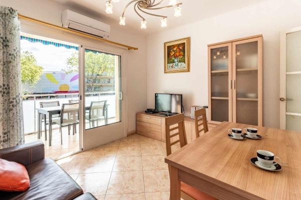 The photo shows the Les Algues - Encantador apartamento en el centro located in the city of S'Agaro.