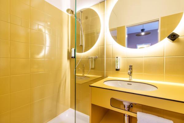 Dvoulůžkový pokoj typu Comfort s manželskou postelí — 21 m² - Kloster by b-smart