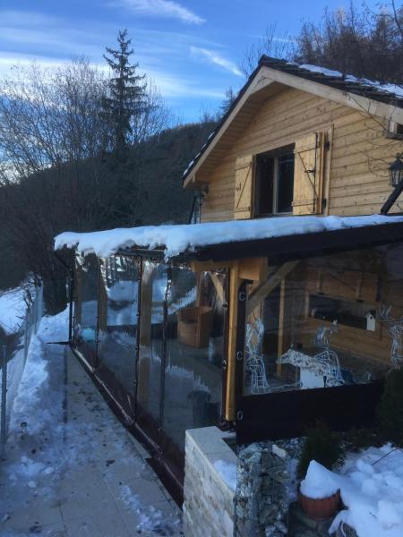 På billedet ses objektet Chalet Alpin suisse beliggende i byen Veysonnaz.