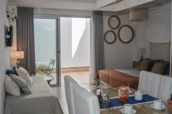 A la foto es mostra l'objecte Suites Salta situat a la ciutat de Salta.