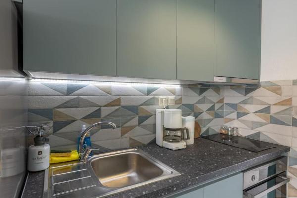Kuva 5: Cycladic flat with sea view and BBQ grill