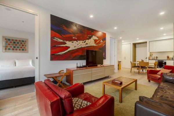 A la foto es mostra l'objecte Lovely 2 bedroom unit in North Melbourne - 03068 situat a la ciutat de Melbourne.
