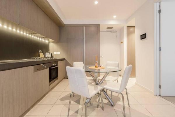 A la foto es mostra l'objecte Nice 1 bedroom close to Albert Park Lake 02053 situat a la ciutat de Melbourne.