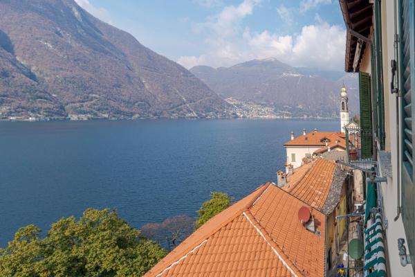 En la foto se muestra el objeto Bright apartment in Nesso with Lake view! ubicado en la ciudad de Nesso.