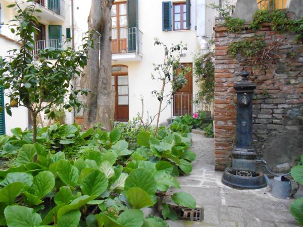 Na foto é possível ver o objeto Residence Domus localizado na cidade de Pisa.