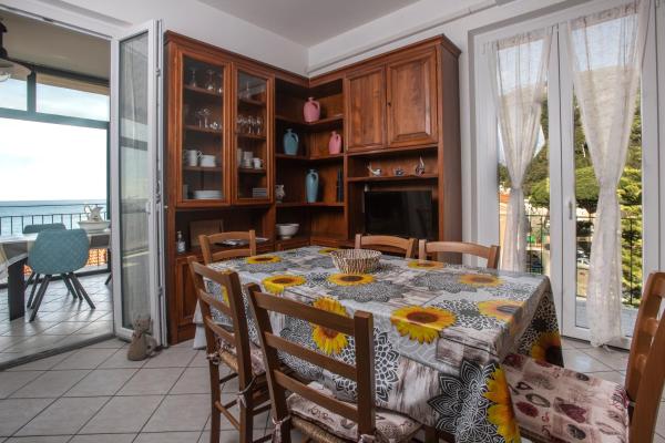 Fotografie 2: 162 - La Veranda Sull'Acqua, Fronte e Vista Mare Riva Trigoso, POSTO AUTO PRIVATO