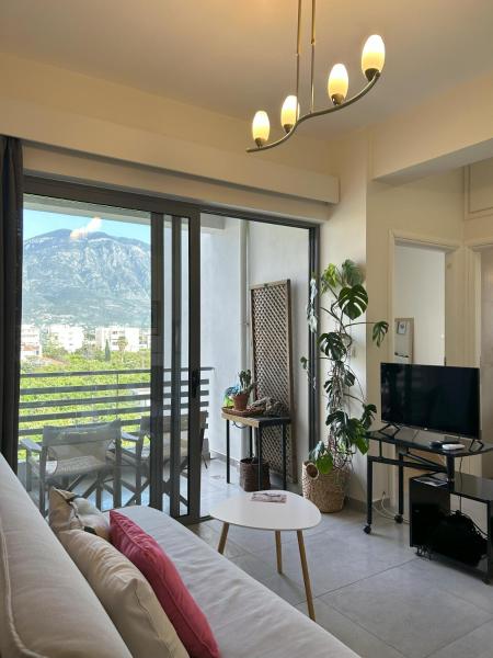 写真にはカラマタ市にあるΗλιόλουστο διαμέρισμα/ Sunny Apartmentが写っています。