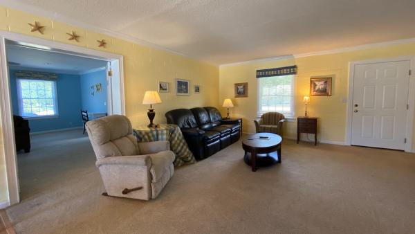 LYONS DEN - 3 Bedroom Home home photo 7