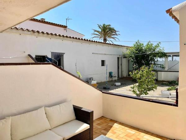 A la foto es mostra l'objecte Apartamento a primera línea en Roses situat a la ciutat de Roses.
