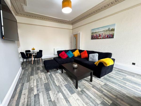 Premium 2BR Flat in the City Centre, Glasgow
