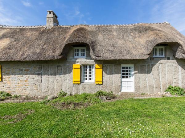 På billedet ses objektet Holiday Home Chaumiere Natelliou by Interhome beliggende i byen Trégunc.