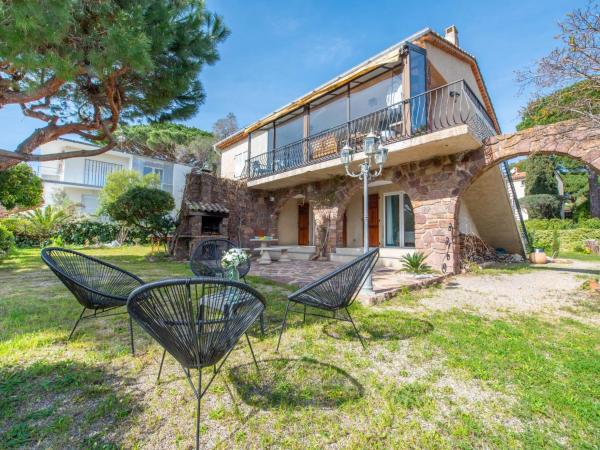 På bildet vises objektet Apartment Le Jasmin by Interhome som ligger i byen Pardigon.