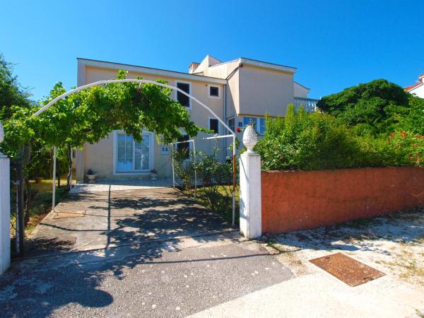 Apartments With Parking Space Banjole, Pula - 20813 - Banjole