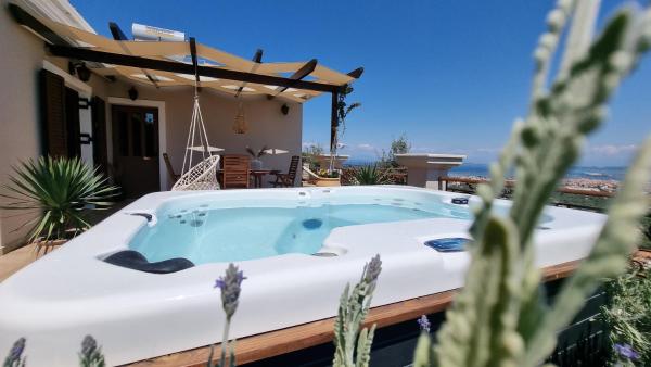 Aquilina - Lefkada