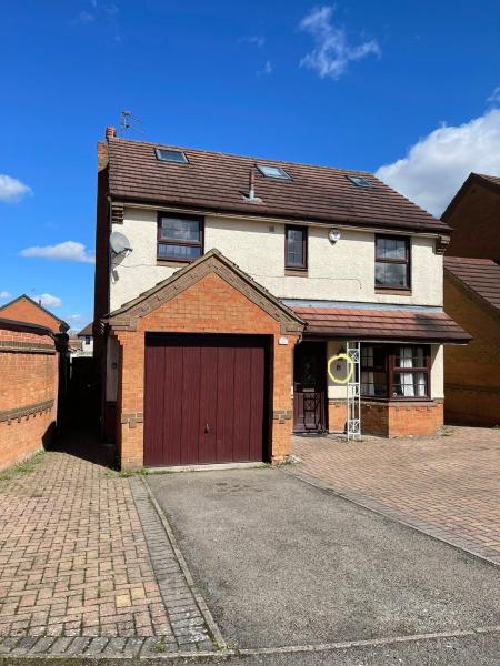 Fotografie 1: Large, 3 Floors, Sleeps 16, 4 Baths, 5 Parking, Semi rural Leicester
