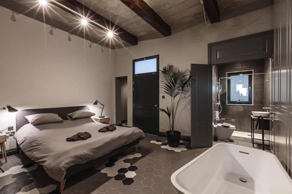 Na zdjęciu widoczny jest obiekt Rabat l.o. MDINA-Designer House THE BEDROOM-TUB położony w mieście Rabat.