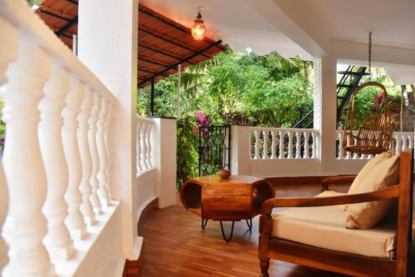 A la foto es mostra l'objecte Villa Pont Bleu situat a la ciutat de Polem.