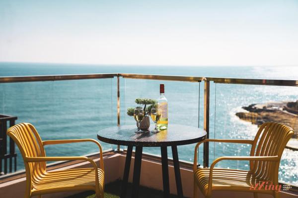 Apartamento de 1 dormitorio — 40 m² - Seafront Studio with Stunning Terrace - Sliema, Malta