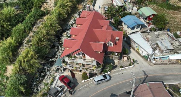 Nella foto è visibile l'oggetto Pinecone Lodge & Restaurant situato nella città di Kabayan.