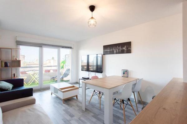 A la foto es mostra l'objecte L41 Suite Paladium 8pax 4rooms balcony WIFI AC situat a la ciutat de Niça.