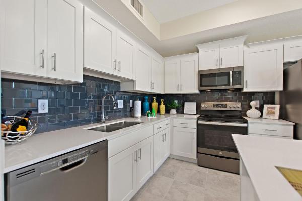 Foto 8: Tranquility at Storey Lake by Shine Villas #828 apts