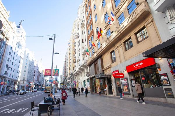 A la foto es mostra l'objecte Espahotel Gran Vía situat a la ciutat de Madrid.