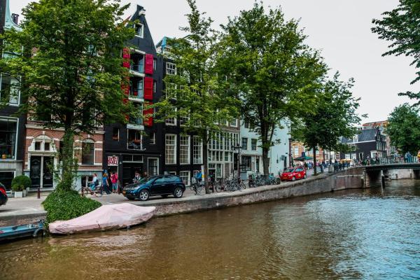 Nella foto è visibile l'oggetto Amsterdam Downtown Hotel Canal View situato nella città di Amsterdam.