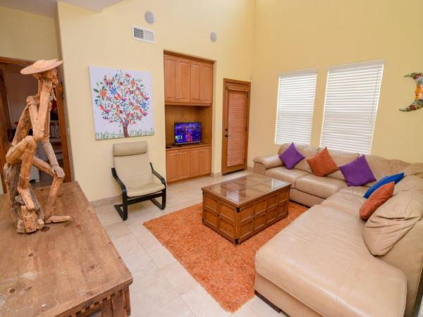 Na foto é possível ver o objeto San Felipe Resort 3-bedroom rental villa localizado na cidade de La Ponderosa.