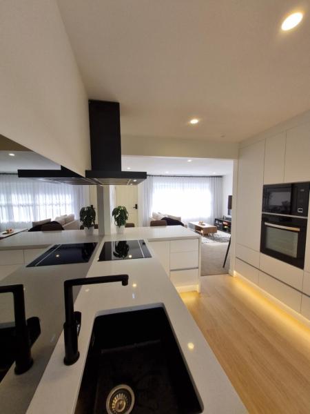 A la foto es mostra l'objecte Inner City 2 Bedroom Unit - Close to Hospitals and CBD situat a la ciutat de Hamilton.