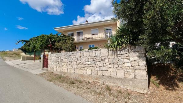 På billedet ses objektet Apartman Dolores beliggende i byen Kučište.