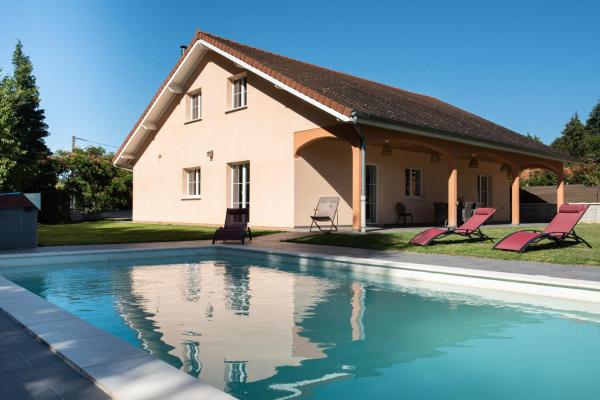 På billedet ses objektet Villa neuve avec piscine 6 personnes en limousin beliggende i byen Le Chalard.