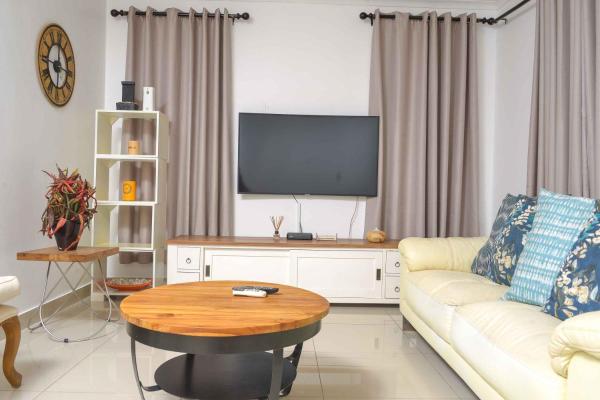 acaciaoptimumstay, Gaborone