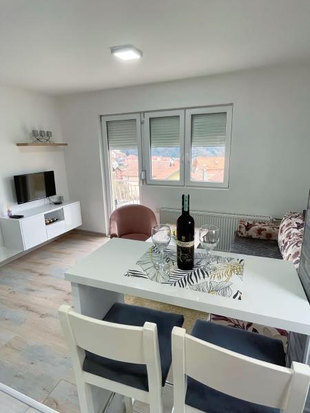 A la foto es mostra l'objecte Apartman Mila situat a la ciutat de Uvac.