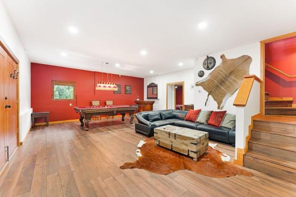 Billede 8: Gem by Manning Park: Luxury Loghouse “Ravenloft”