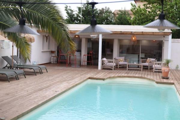 A la foto es mostra l'objecte La Maison du Bonheur 195 m2 - Piscine - Jacuzzi - Proche Plage situat a la ciutat de Aimargues.