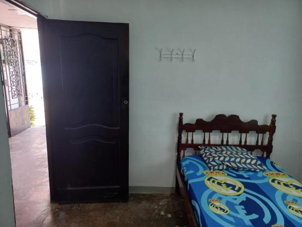 På billedet ses objektet Habitaciones Sencillas beliggende i byen Playas.
