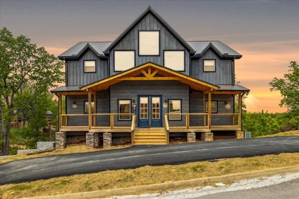 A la foto es mostra l'objecte Southern Comfort cabin situat a la ciutat de Sevierville.