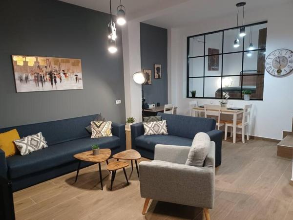 På billedet ses objektet HOME Sweet HOME beliggende i byen Mytilini.