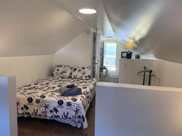 Foto 1: Loft at the Beach apts