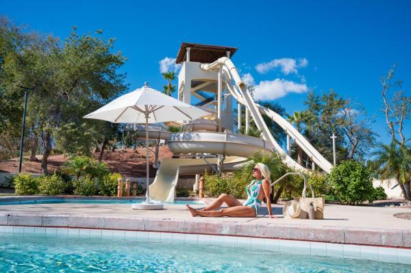 A la foto es mostra l'objecte Arizona Grand Resort situat a la ciutat de Phoenix.
