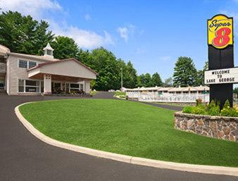 Foto 2: Super 8 by Wyndham Lake George/Downtown