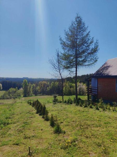På bildet vises objektet Domek na Wzgórzu som ligger i byen Górniki.