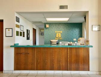 Fotografie 3: Super 8 by Wyndham Conway