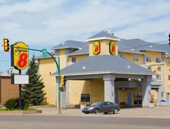Super 8 by Wyndham Saskatoon Near Saskatoon Airportの写真2