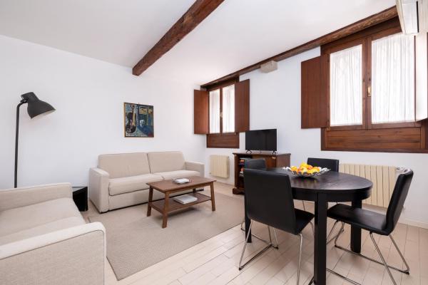 A la foto es mostra l'objecte Residence Ca' Foscolo situat a la ciutat de Venècia.